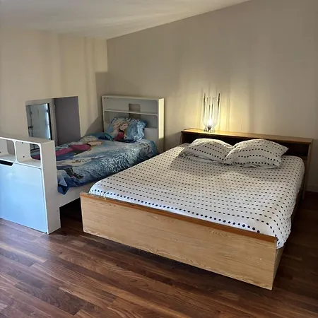 Grand Pour 4 A 7 Personnes Maximum *